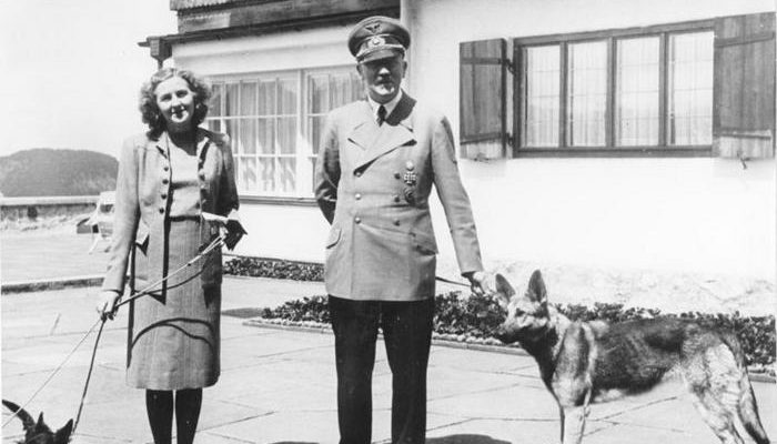 Adolf Hitler und Eva Braun 700x400 1