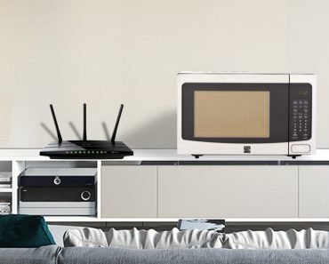 Microwaves Interfere With WiFi Signals1 370x297 1