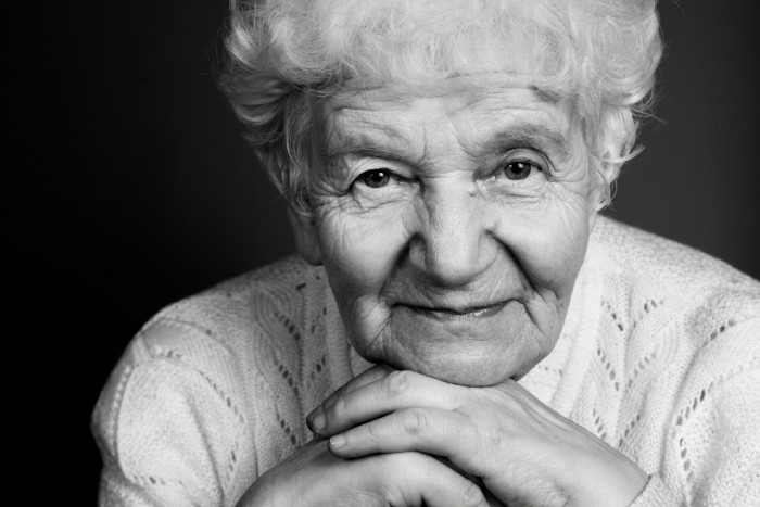 close up portrait woman 700x467 1