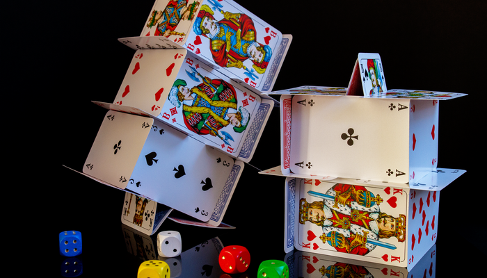 Card game 700x400 1