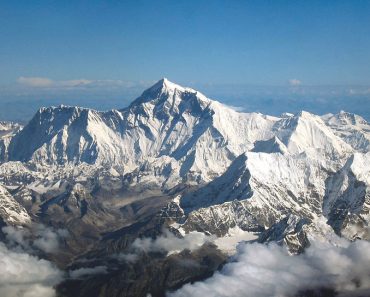 Mount Everest as seen from Drukair2 370x297 1