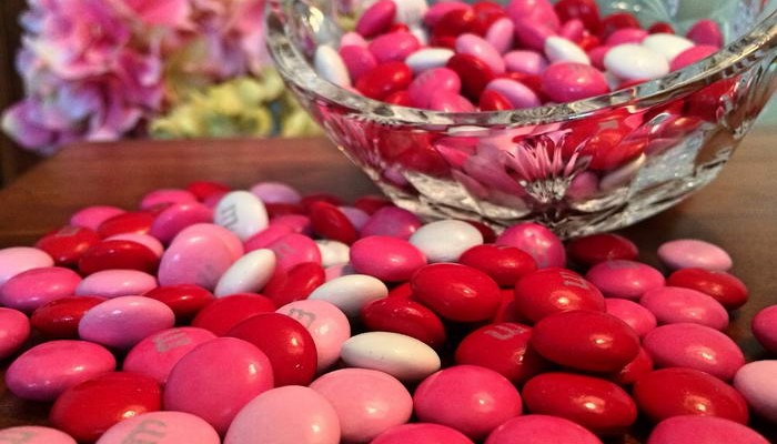 Valentine Day Candy 700x400 1