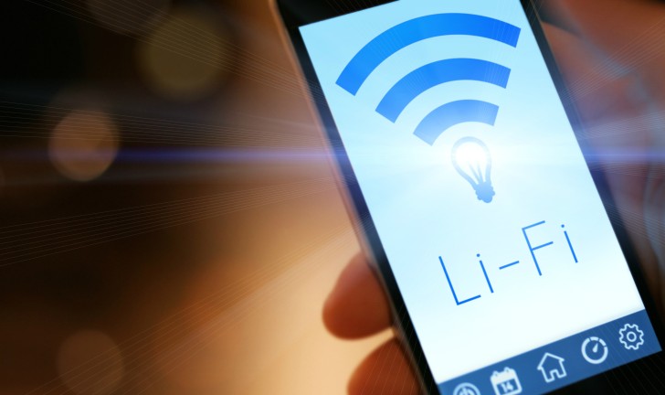 o que e li fi saiba tudo sobre o novo wi fi photo76215346 44 25 36