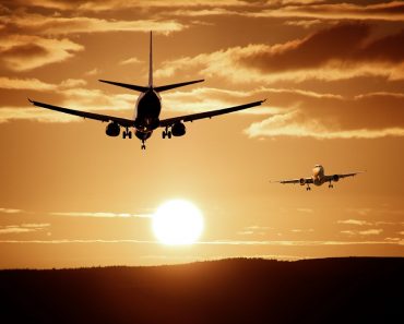 Airplane taking off 370x297 1