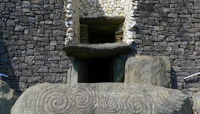 Newgrange 700x400 1