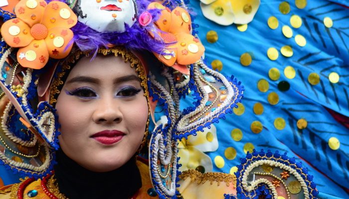 Flower female asian 700x400 1