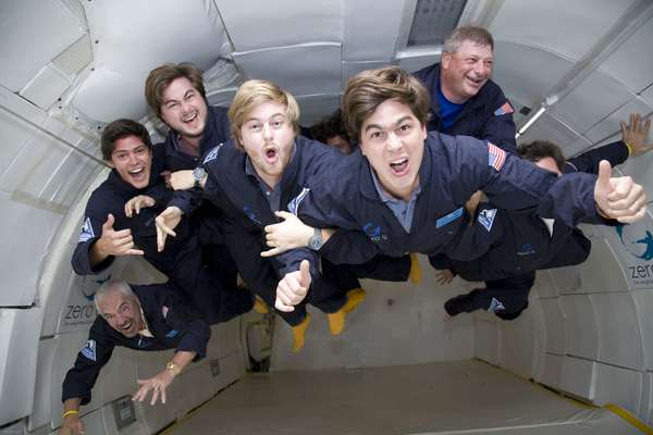 inside zero g floating 1