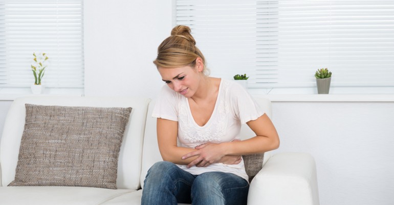 what are the symptoms of crohns disease 770x402 1