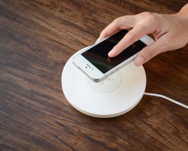 wireless charger 370x297 1