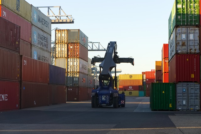 container 3754794 640
