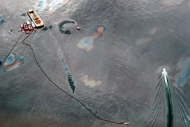 ExxonValdezOilSpill 6492f52bf4b64be1be4281fb1541528e