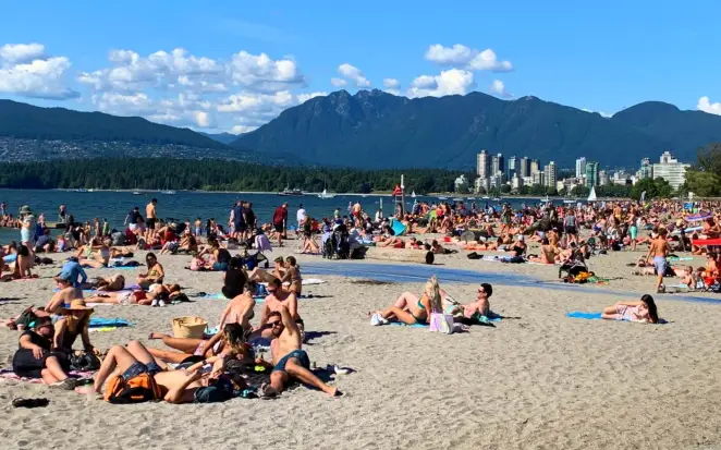 kits beach vancouver 1